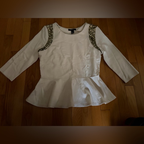 Forever 21 Tops - Forever 21 Women’s Large Cream and Gold Sequins Knit Top NWT